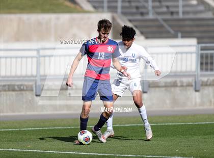 Thumbnail 1 in Roaring Fork vs. Kent Denver (CHSAA 3A State Final) photogallery.