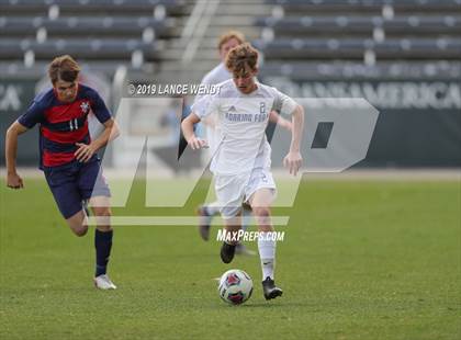 Thumbnail 1 in Roaring Fork vs. Kent Denver (CHSAA 3A State Final) photogallery.
