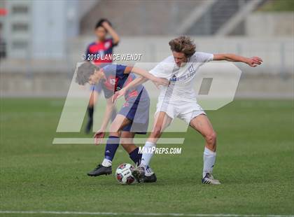 Thumbnail 1 in Roaring Fork vs. Kent Denver (CHSAA 3A State Final) photogallery.