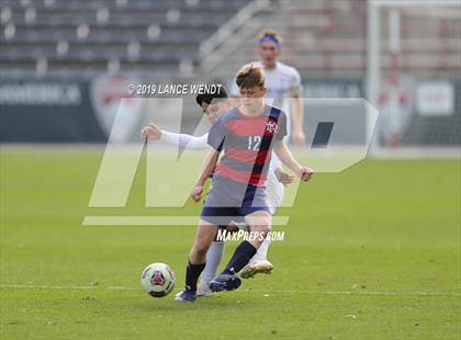 Thumbnail 3 in Roaring Fork vs. Kent Denver (CHSAA 3A State Final) photogallery.