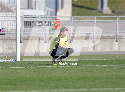 Thumbnail 1 in Roaring Fork vs. Kent Denver (CHSAA 3A State Final) photogallery.