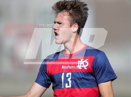 Thumbnail 2 in Roaring Fork vs. Kent Denver (CHSAA 3A State Final) photogallery.