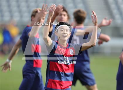 Thumbnail 3 in Roaring Fork vs. Kent Denver (CHSAA 3A State Final) photogallery.