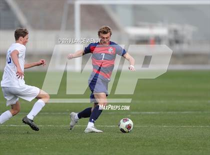 Thumbnail 3 in Roaring Fork vs. Kent Denver (CHSAA 3A State Final) photogallery.