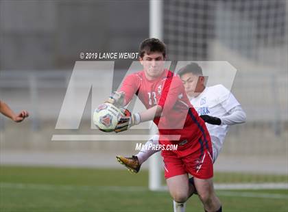 Thumbnail 1 in Roaring Fork vs. Kent Denver (CHSAA 3A State Final) photogallery.