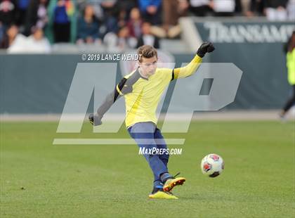 Thumbnail 3 in Roaring Fork vs. Kent Denver (CHSAA 3A State Final) photogallery.