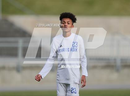 Thumbnail 2 in Roaring Fork vs. Kent Denver (CHSAA 3A State Final) photogallery.