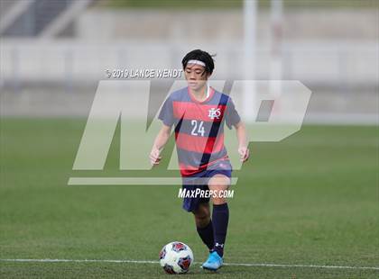 Thumbnail 2 in Roaring Fork vs. Kent Denver (CHSAA 3A State Final) photogallery.