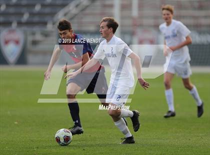 Thumbnail 1 in Roaring Fork vs. Kent Denver (CHSAA 3A State Final) photogallery.