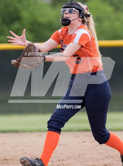 Thumbnail 1 in Racine vs Muskego (WIAA Division 1 Regional Playoff) photogallery.