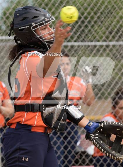 Thumbnail 1 in Racine vs Muskego (WIAA Division 1 Regional Playoff) photogallery.