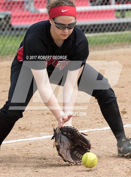 Thumbnail 2 in Racine vs Muskego (WIAA Division 1 Regional Playoff) photogallery.