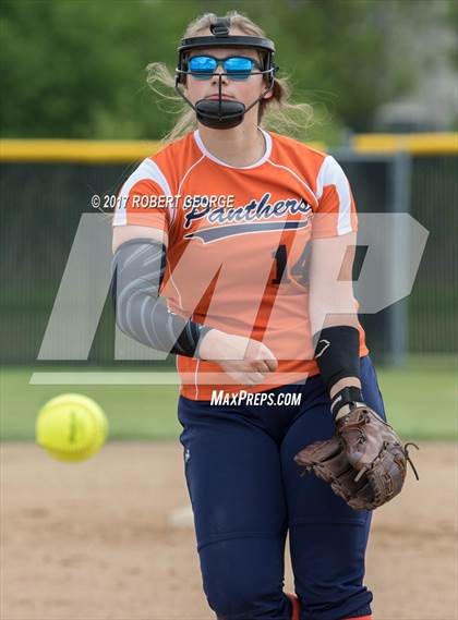 Thumbnail 2 in Racine vs Muskego (WIAA Division 1 Regional Playoff) photogallery.