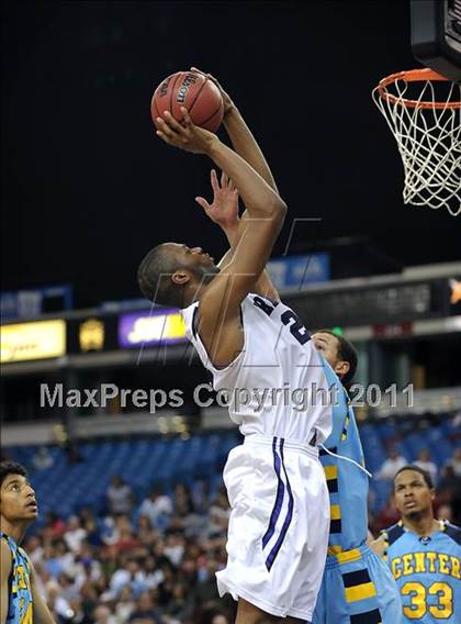 Thumbnail 1 in Center vs. Sacramento (CIF SJS D3 Final) photogallery.