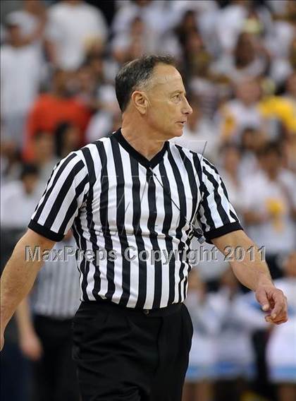 Thumbnail 3 in Center vs. Sacramento (CIF SJS D3 Final) photogallery.