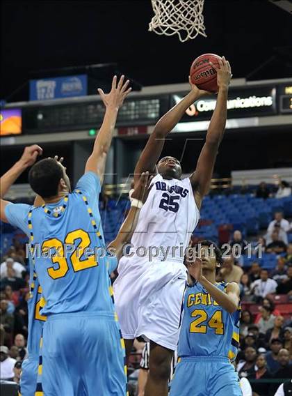 Thumbnail 2 in Center vs. Sacramento (CIF SJS D3 Final) photogallery.