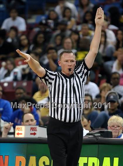 Thumbnail 3 in Center vs. Sacramento (CIF SJS D3 Final) photogallery.