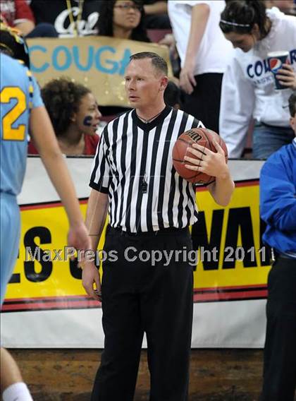 Thumbnail 3 in Center vs. Sacramento (CIF SJS D3 Final) photogallery.