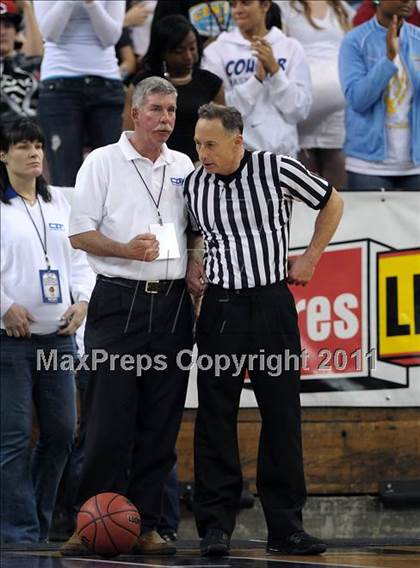 Thumbnail 2 in Center vs. Sacramento (CIF SJS D3 Final) photogallery.