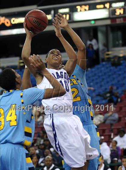 Thumbnail 1 in Center vs. Sacramento (CIF SJS D3 Final) photogallery.