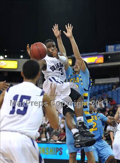 Thumbnail 2 in Center vs. Sacramento (CIF SJS D3 Final) photogallery.
