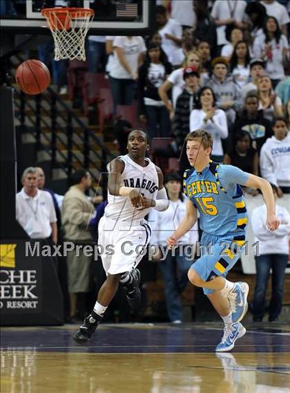 Thumbnail 3 in Center vs. Sacramento (CIF SJS D3 Final) photogallery.