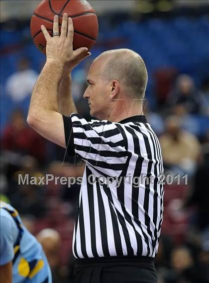 Thumbnail 2 in Center vs. Sacramento (CIF SJS D3 Final) photogallery.