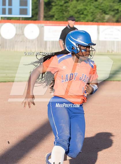 Thumbnail 1 in Madison Central vs. Southaven photogallery.