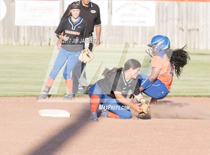 Thumbnail 2 in Madison Central vs. Southaven photogallery.