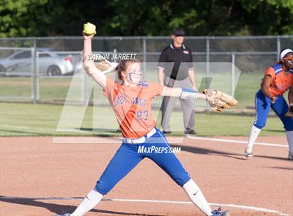 Thumbnail 3 in Madison Central vs. Southaven photogallery.