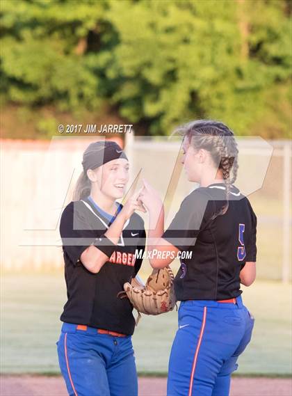 Thumbnail 3 in Madison Central vs. Southaven photogallery.