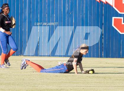 Thumbnail 1 in Madison Central vs. Southaven photogallery.