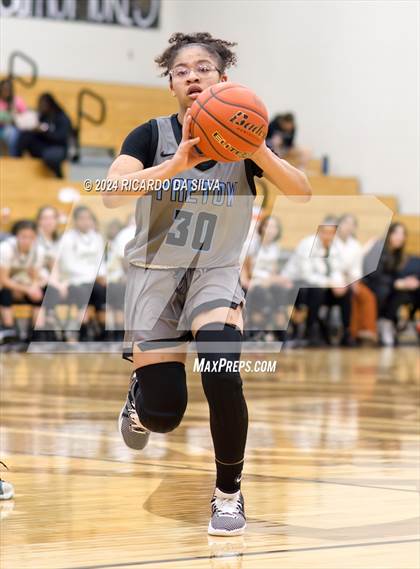 Thumbnail 3 in Jordan vs Paetow photogallery.
