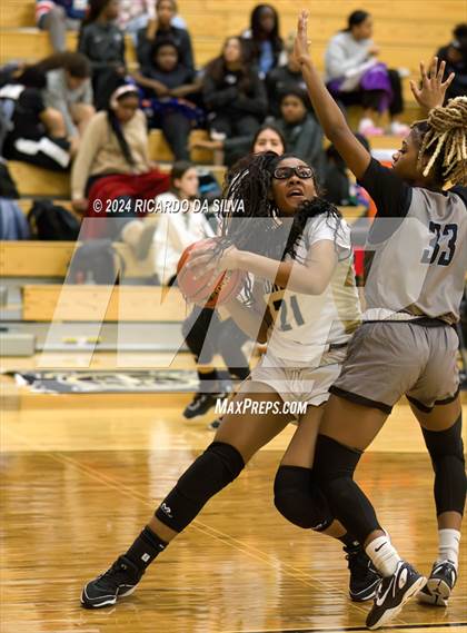 Thumbnail 1 in Jordan vs Paetow photogallery.