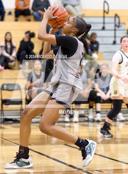 Thumbnail 1 in Jordan vs Paetow photogallery.