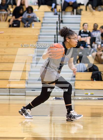 Thumbnail 1 in Jordan vs Paetow photogallery.