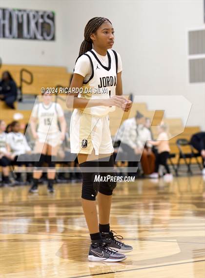 Thumbnail 1 in Jordan vs Paetow photogallery.