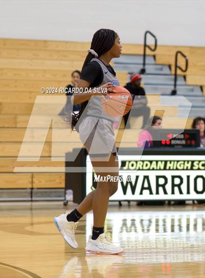 Thumbnail 2 in Jordan vs Paetow photogallery.