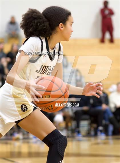 Thumbnail 1 in Jordan vs Paetow photogallery.