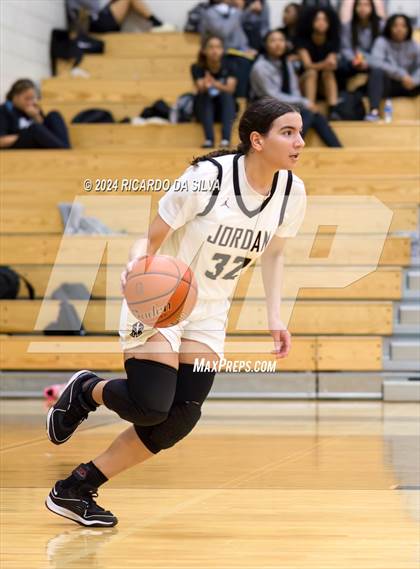 Thumbnail 3 in Jordan vs Paetow photogallery.