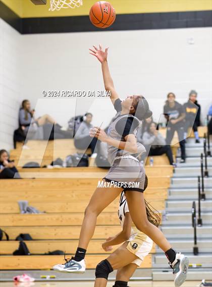 Thumbnail 2 in Jordan vs Paetow photogallery.