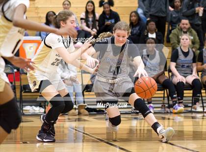 Thumbnail 2 in Jordan vs Paetow photogallery.