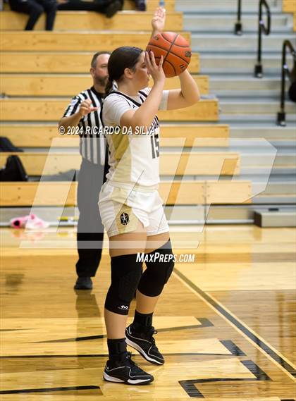 Thumbnail 1 in Jordan vs Paetow photogallery.
