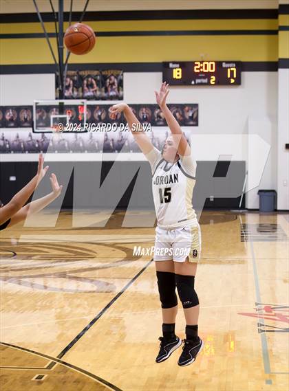 Thumbnail 2 in Jordan vs Paetow photogallery.
