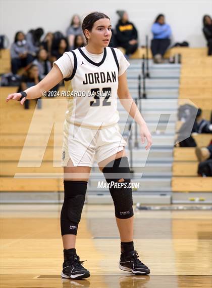 Thumbnail 2 in Jordan vs Paetow photogallery.