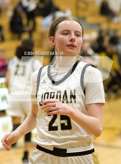 Thumbnail 1 in Jordan vs Paetow photogallery.