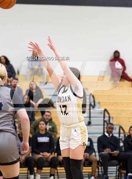 Thumbnail 2 in Jordan vs Paetow photogallery.