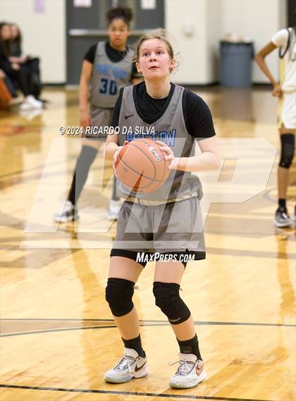 Thumbnail 2 in Jordan vs Paetow photogallery.