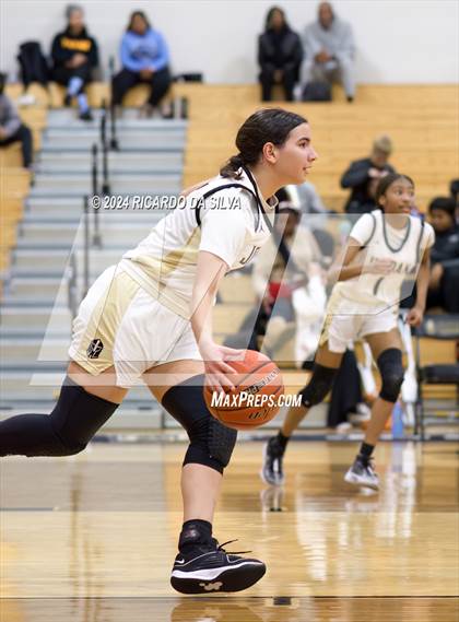 Thumbnail 1 in Jordan vs Paetow photogallery.