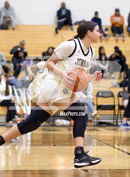 Thumbnail 2 in Jordan vs Paetow photogallery.